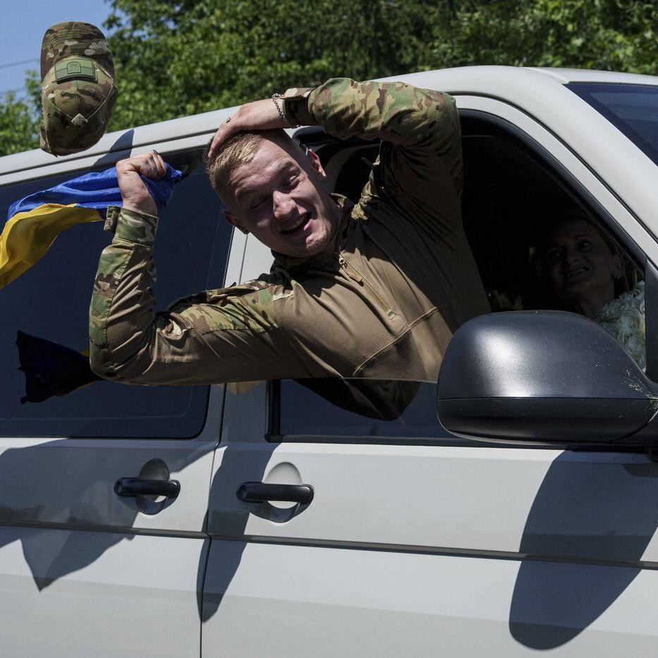 Freed from Russian prisons, Ukrainian soldiers lean into counseling to rebuild their lives